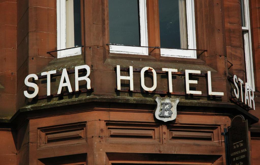 The Famous Star Hotel Moffat Εξωτερικό φωτογραφία